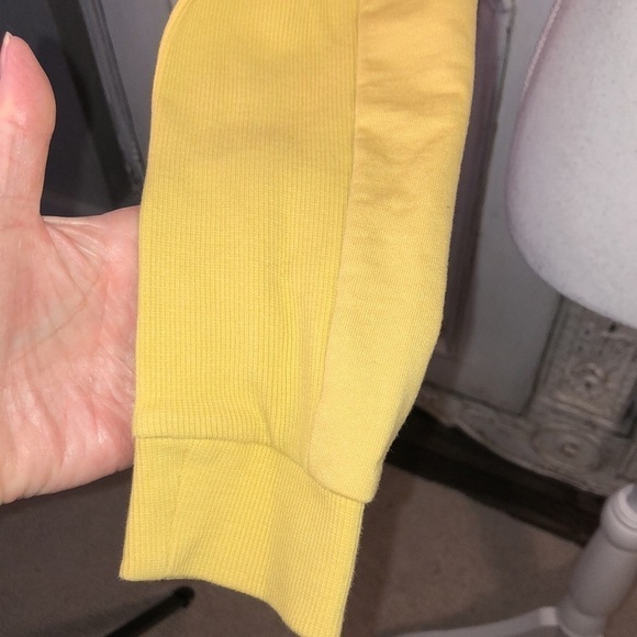 Gymshark Mustard Color Crew Neck Long Sleeve Cropped Sweatshirt Size XS - Picture 5 of 11